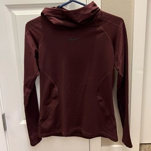 NikePro hyper warm Burgundy cowl neck